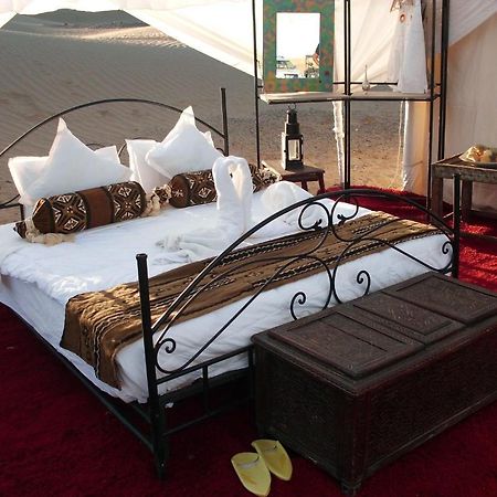 Auberge La Belle Etoile เมอร์ซูกา ภายนอก รูปภาพ