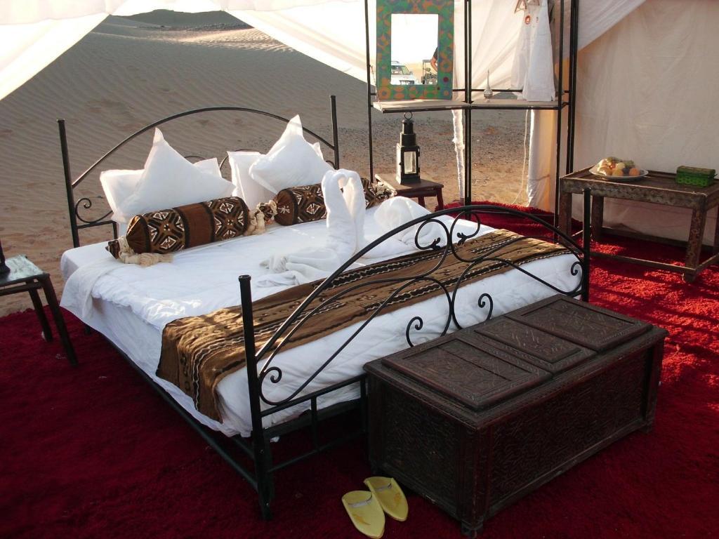 Auberge La Belle Etoile เมอร์ซูกา ภายนอก รูปภาพ
